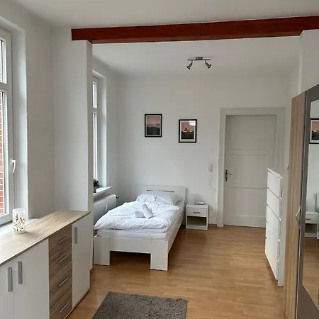 Gemuetliche Monteurswohnung In アパート